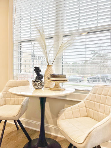 Staged dining nook — Richmond VA vacant staging