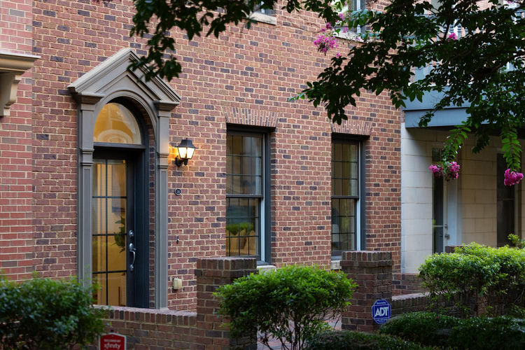 Richmond brick townhouse exterior — curb appeal staging